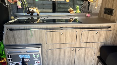 Claude – 4 berth Volkswagen campervan from 2015
