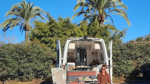 Happy camper – 2p Renault Bus camper from 2013