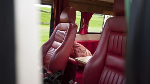 Ruby – Classic 76 Mercedes camper 