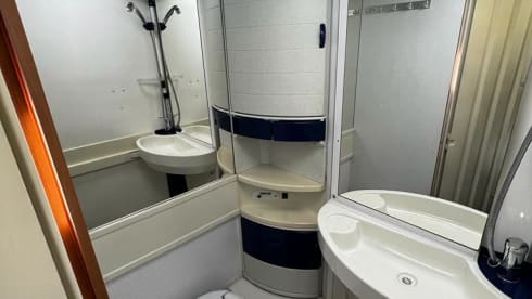 Macarena – Camper with many extras, integral