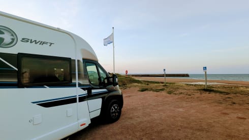 Bateau semi-intégré Swift 6 couchages de 2018