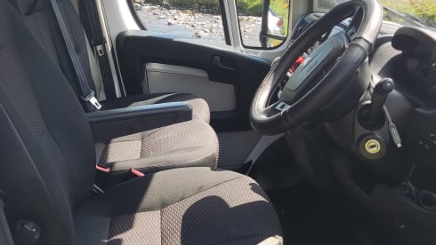 Lilo – 5 berth Peugeot Boxer from 2016
