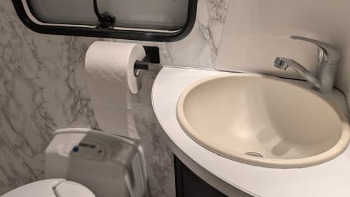 Big Bertha – Chausson-Nische mit 6 Schlafplätzen aus dem Jahr 2010