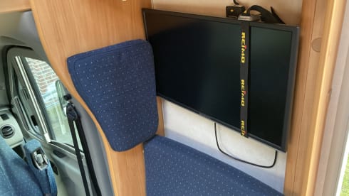 4p Adria Mobil alcove from 2006