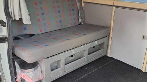3p Volkswagen campervan from 2003