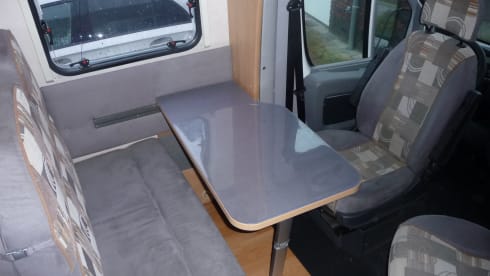 Nice compact camper for 4 people.