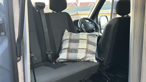 Shadow – Stylish 2 Berth Campervan 2022