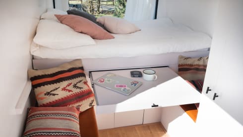Bonnie – Off grid camper in Barcelona