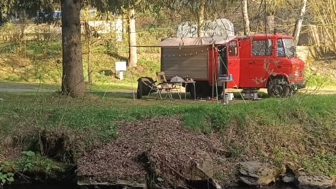 Brandy – Classic Fire Department Mercedes-Benz campervan from 1980