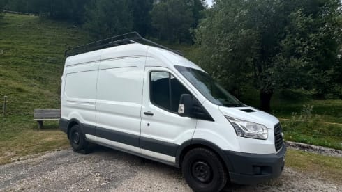 Harriet – Harriet, spacious camper in East London