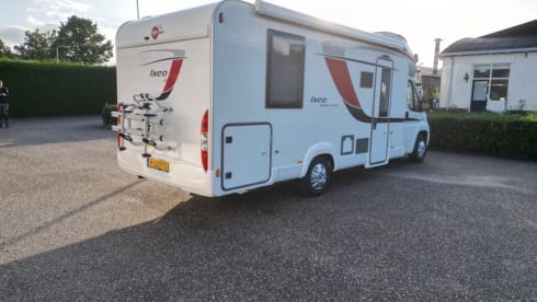 Bürstner/Fiat Ducato semi-integrated from 2016 with full leather upholstery.