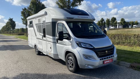 Coral suite on wheels – Luxury 2 person Adria Coral 650DL automatic transmission semi-integrated from 2022