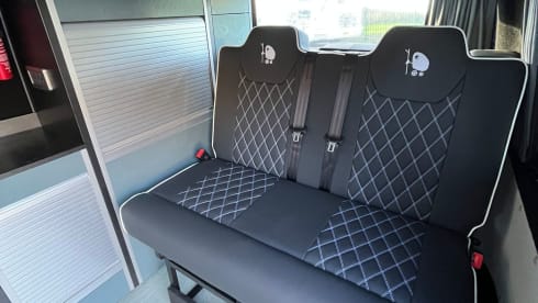 YR72XCE NOMAD –  4 Berth Nomad Camper Romford -Romford