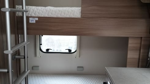 6 berth Swift escape 696 .    