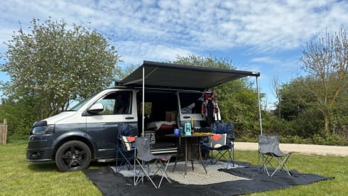 Buddy –  Volkswagen Campervan 2/4 berth Perfect for Adventure Hols! 