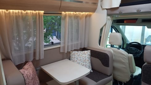 Campi – 7p Ford alcove uit 2023