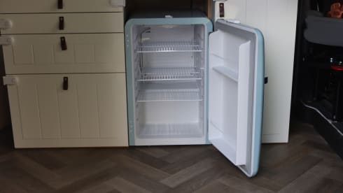 Beluga – volledig uitgeruste en onbeperkte off-grid 2p zelfbouw fiat