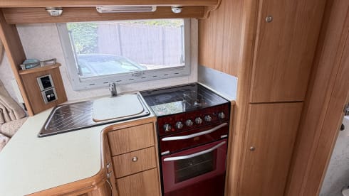 Pod  – 2 berth under 7m - end washroom - lots of storage 