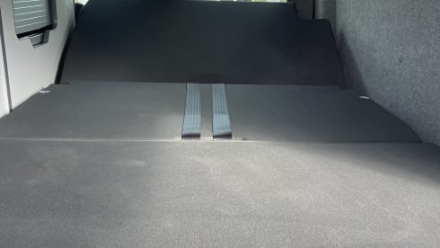 The Grey Horizon – 4 berth Volkswagen T6.1 LWB campervan from 2022