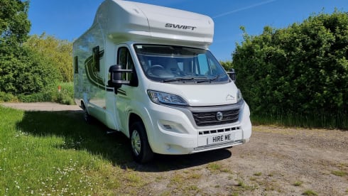 Ronnie – 6 berth Fiat Swift 486 from 2023