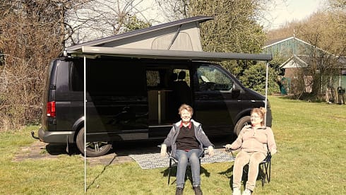 Hopper Zwart – 4p Volkswagen T6.1 from 2023. New bus!