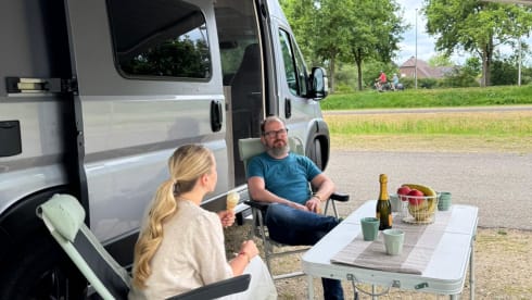Tourne Tourne – 4p Peugeot campervan uit 2023