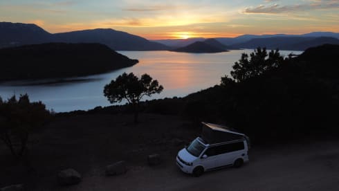 good van only – Volkswagen California T5