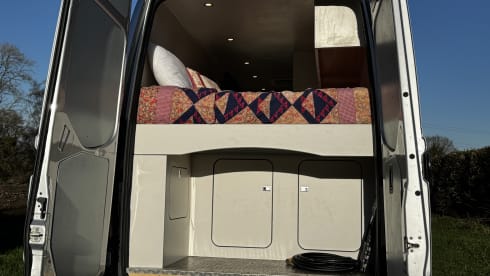 Claudia Sprintervan – 2-persoons Mercedes-Benz bus uit 2019