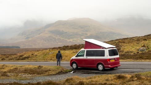 Rogue Six – Rogue Six – Topuitvoering Volkswagen T6.1 | Comfortabel & Stijlvol | Slaapplaatsen voor 4 personen