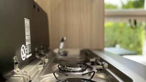 Dreamer Camp 5 – Spacious campervan for 4 to 5 people (sitting & sleeping)  