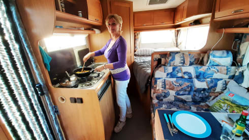 Crystall – Beautiful, neat 2-person camper
