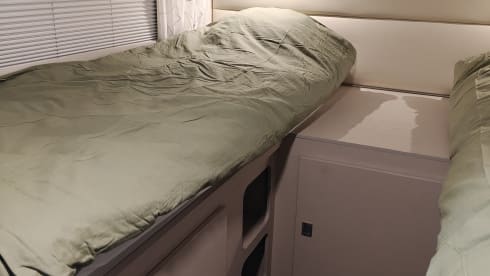 M-SERV 🚐  – Voyagez confortablement dans notre camping-car Rimor à alcôve (2025) – en toute sérénité sur la route