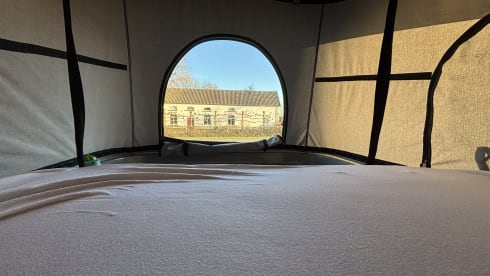 Gigi – 4p Buscamper 6 meters. Very complete and super cozy.
