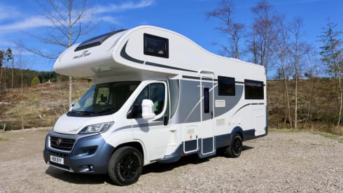 Mario – The ultimate off grid motorhome! Rent "Mario" the Motorhome!