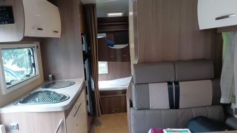 We start with a beautiful Camper Chausson with sloping ceilings for 6 people!