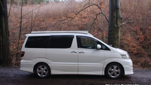 Skye – 4 berth ULEZ Compliant automatic Toyota campervan 