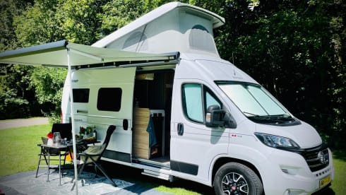 Tourer Family –  Knaus Boxstar 600 - With lifting roof and fixed 4 sleeping places!