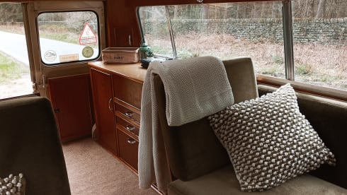 Frank 1969 – 2 berth Commer campervan from 1969