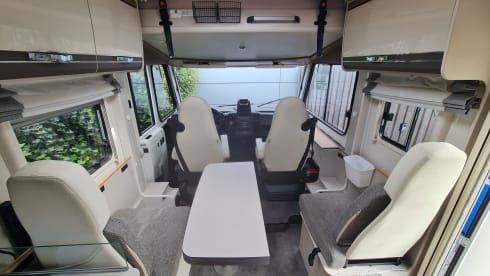 Luxurious Dethleffs Trend integrated (with level system, double air conditioning and zp)