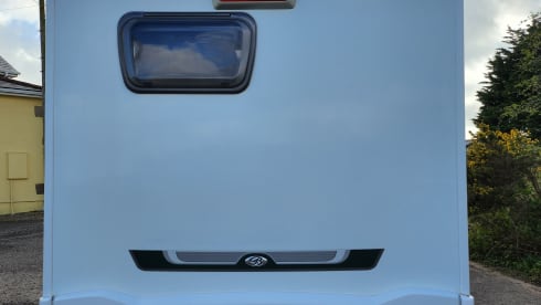 Flossieflo – 2 berth 2014 fully equipped Fiat Bessacarr 
