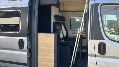 Adria Twin 640 SGX Sports AUTOMAAT