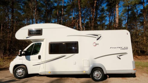 Nice complete family motorhome rental!