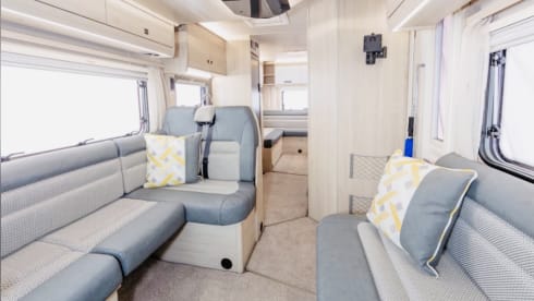 Luxury Motorhome 4-5 berth (2 lounges) lots of fun