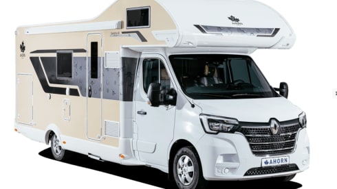 Knaus Traveler A705 XL Garage for 6 persons