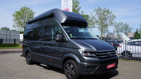4p Volkswagen bus from 2022