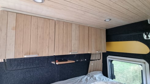 2p Peugeot bus from 2018