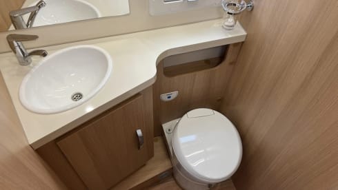 4 berth McLouis Fusion 373 ( 2024 )