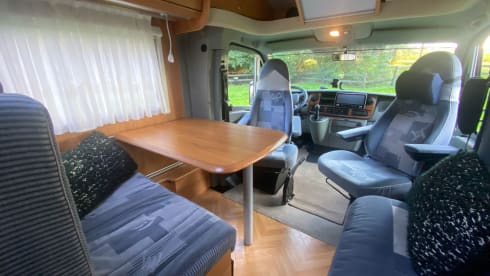 4p Bürstner semi-integrated uit 2006
