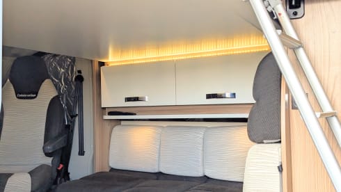 Bateau semi-intégré Swift 6 couchages de 2018
