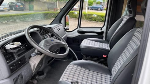 Bessy – Bellissimo Camper Hippie Frankia Bavaria Fiat Ducato 2.5 TDI 